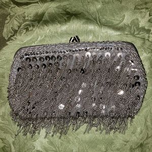Pre-Owned Cargo Sequin Chain Clutch Hand Coin Purs